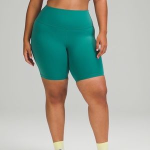 NWOT lululemon Wunder Train 8” High Rise Bike Shorts - Teal Lagoon